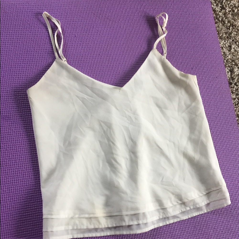 🕊Cute White Flowy Tank (: